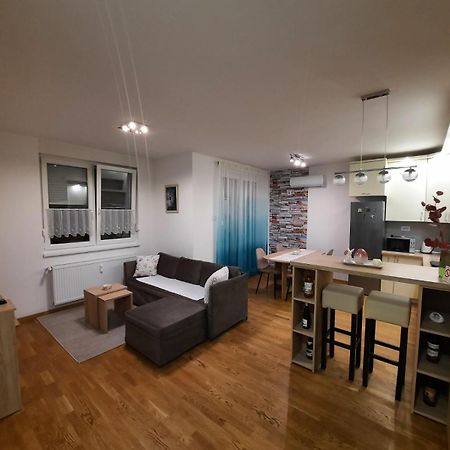Lux Advent Apartment 苏博蒂察 外观 照片