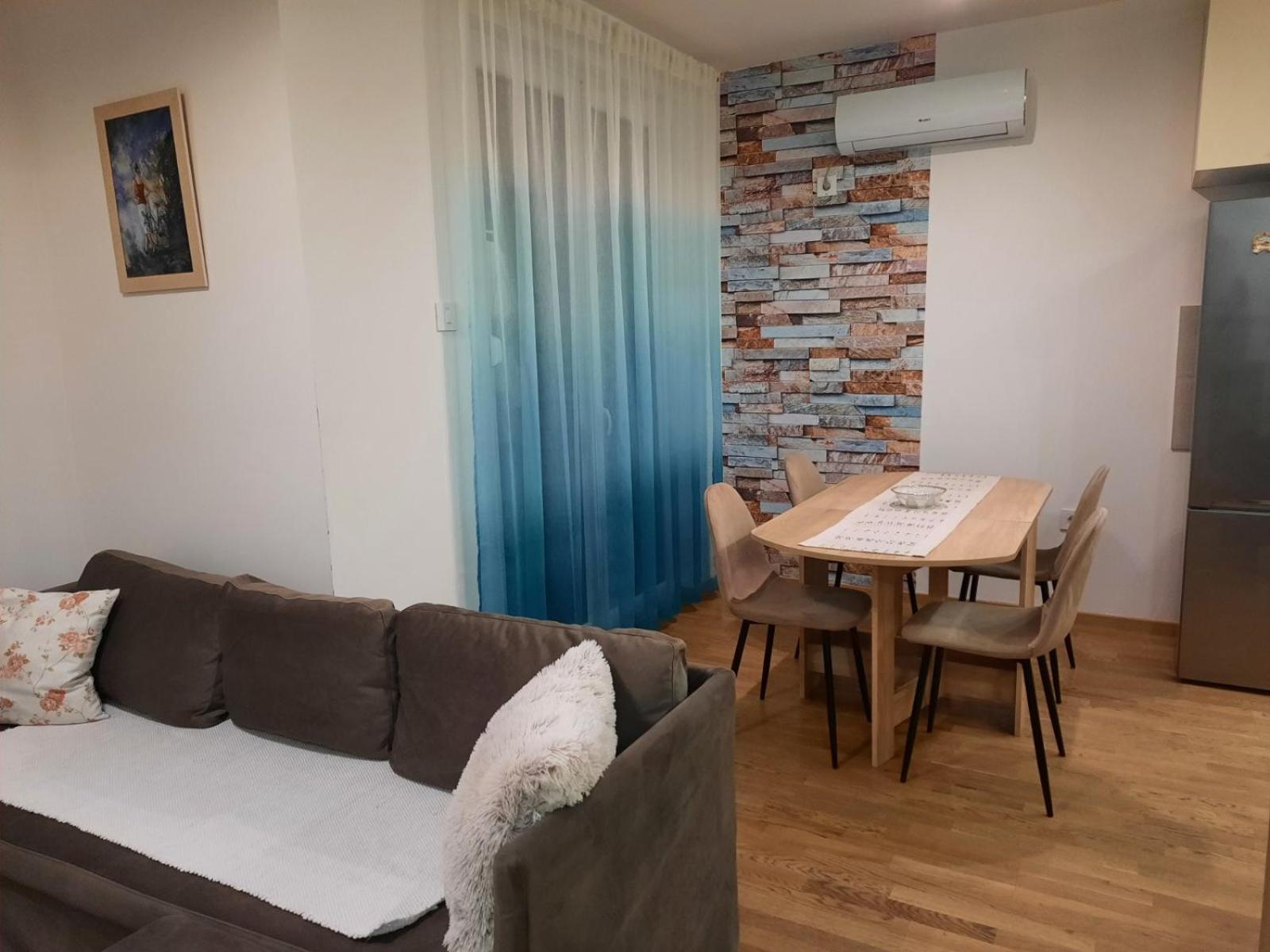 Lux Advent Apartment 苏博蒂察 外观 照片