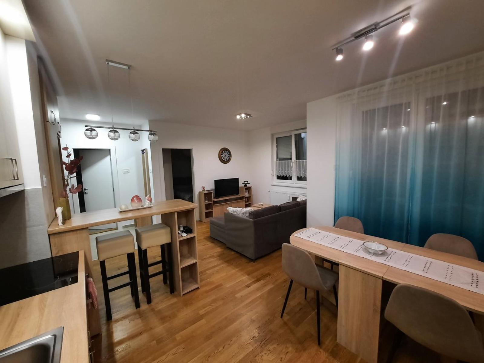 Lux Advent Apartment 苏博蒂察 外观 照片