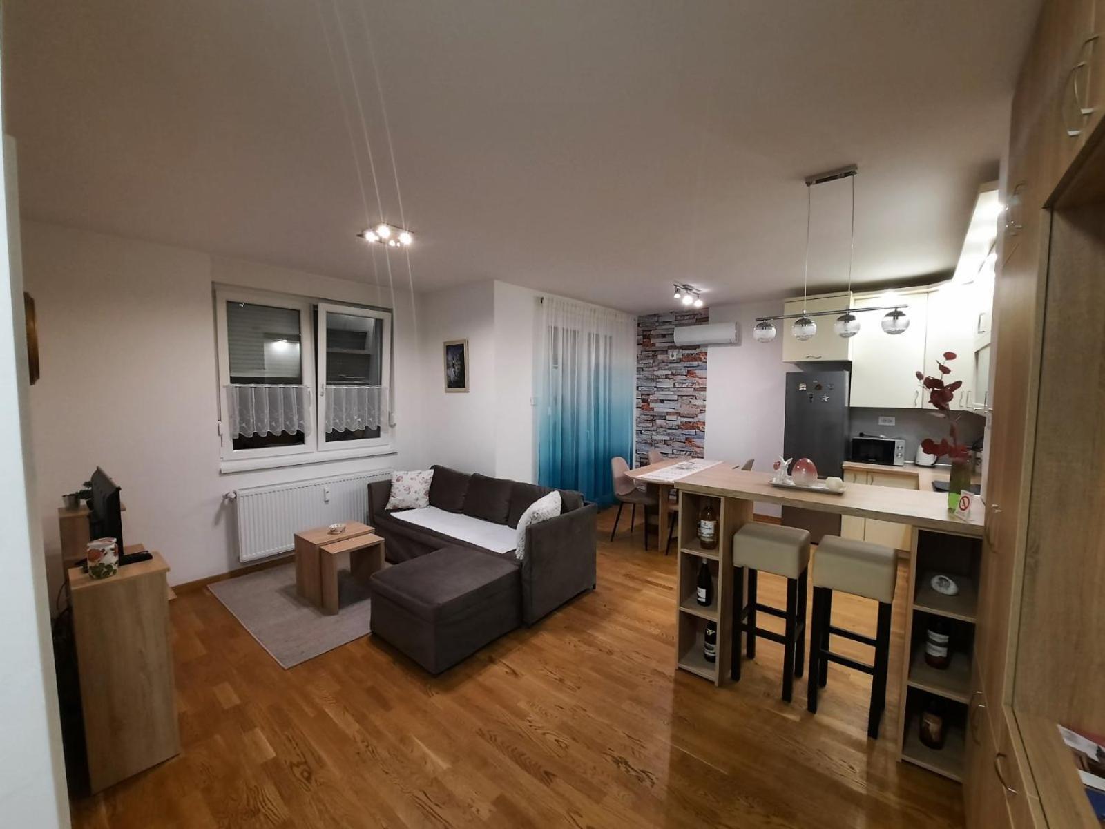 Lux Advent Apartment 苏博蒂察 外观 照片