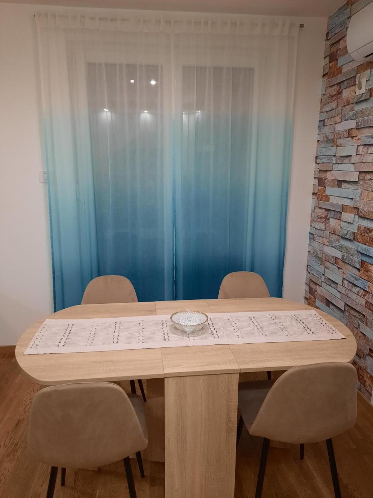 Lux Advent Apartment 苏博蒂察 外观 照片