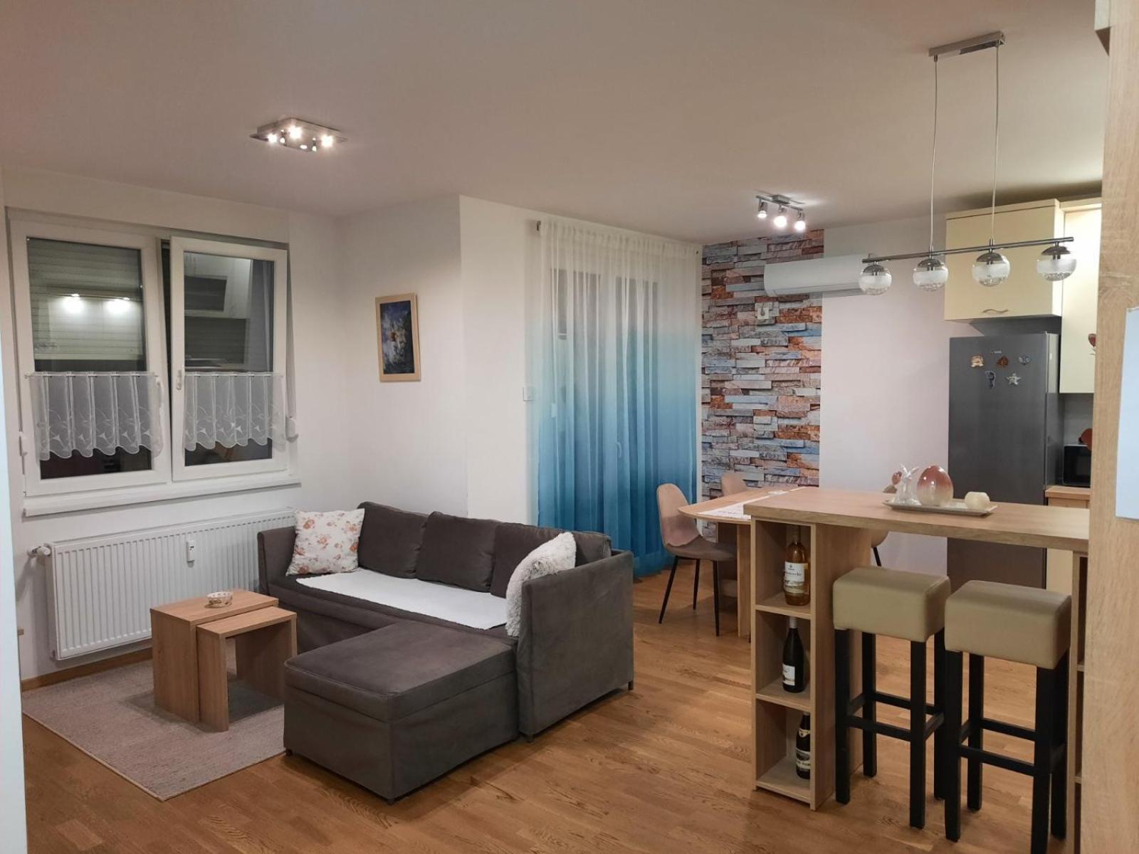 Lux Advent Apartment 苏博蒂察 外观 照片