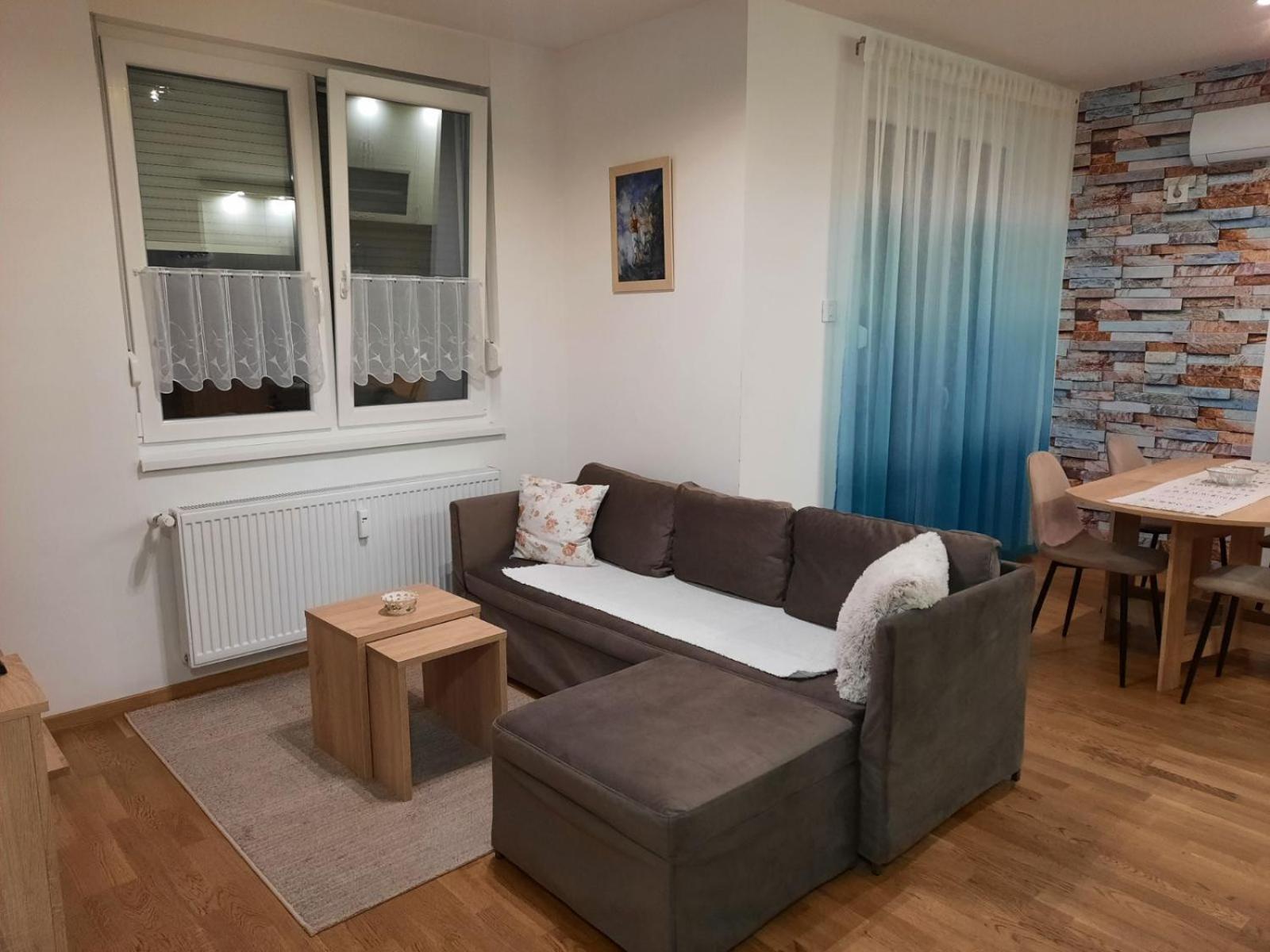 Lux Advent Apartment 苏博蒂察 外观 照片
